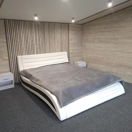 на березі річки * Synevyr