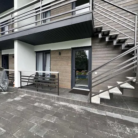 на березі річки Synevyr