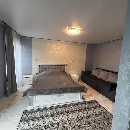 Apartment на березі річки Synevyr