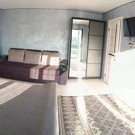 на березі річки Synevyr